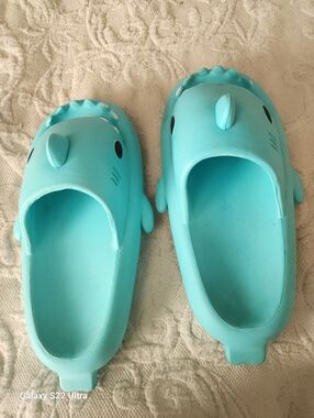 Cute Aqua Shark Slip-On Kids Shoes